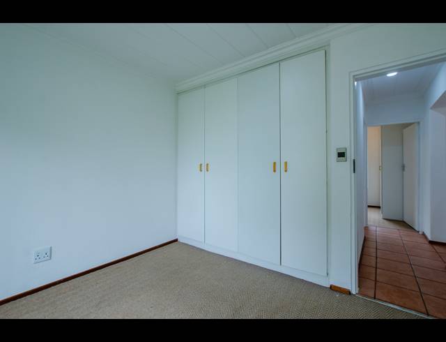 2 BEDROOM APARTMENT FOR SALE IN RIETVALLEIRAND